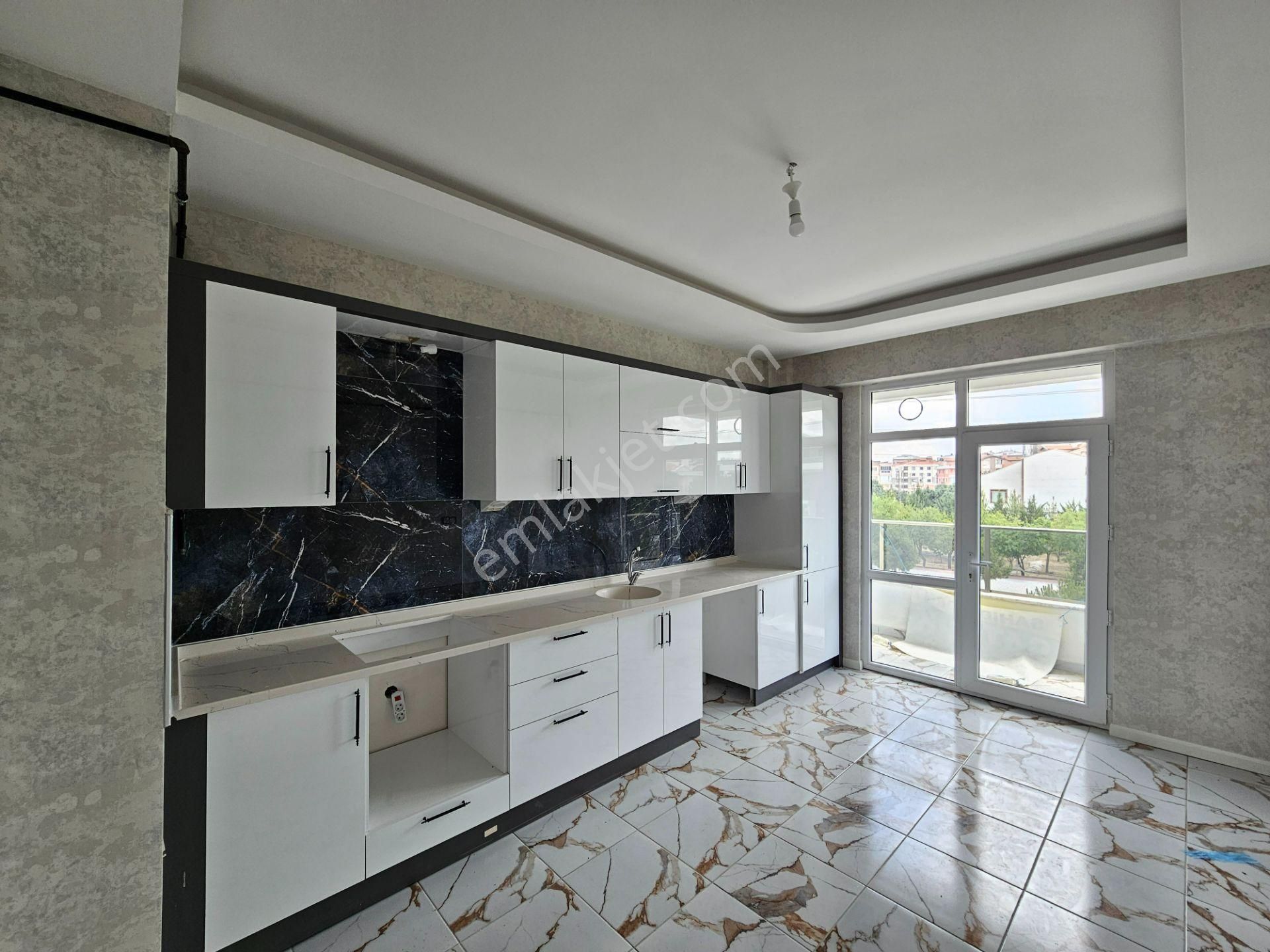 Hocacihan Mahallesi Necmettin Erbakan Hastanesi Yakını 3,5+1 Satılık Geniş Fırsat Daireler