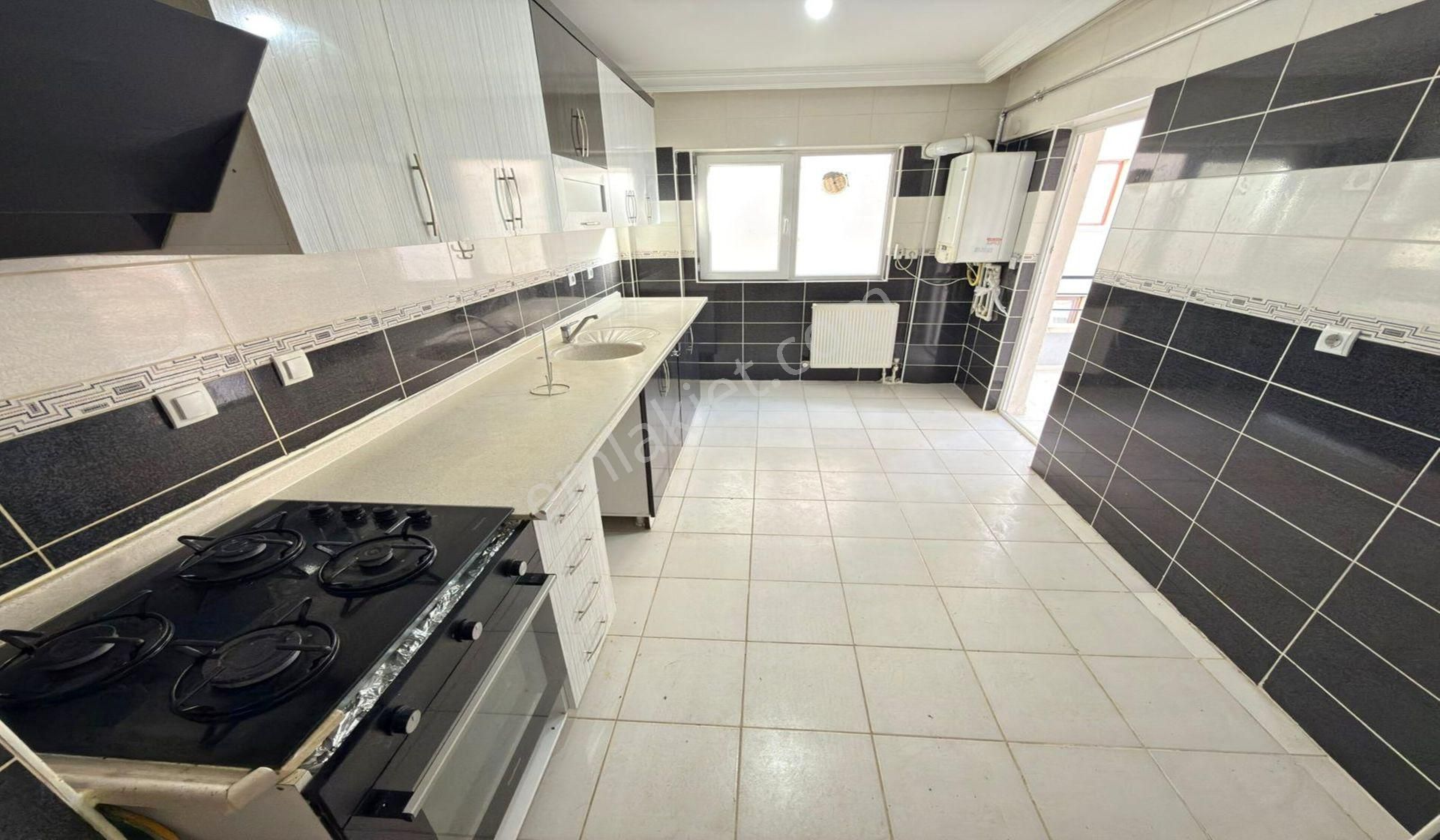 Ufuktepe Karakol Arkası Ara Katta Teras Balkonlu Fırsat Dairesi