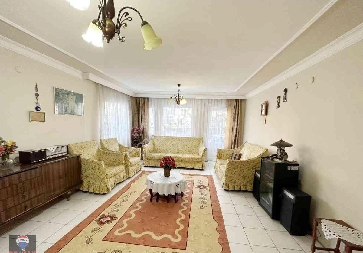 Bayraklı Postacılar Mahallesinde Satılık 3+1 Daire - Görsel 3