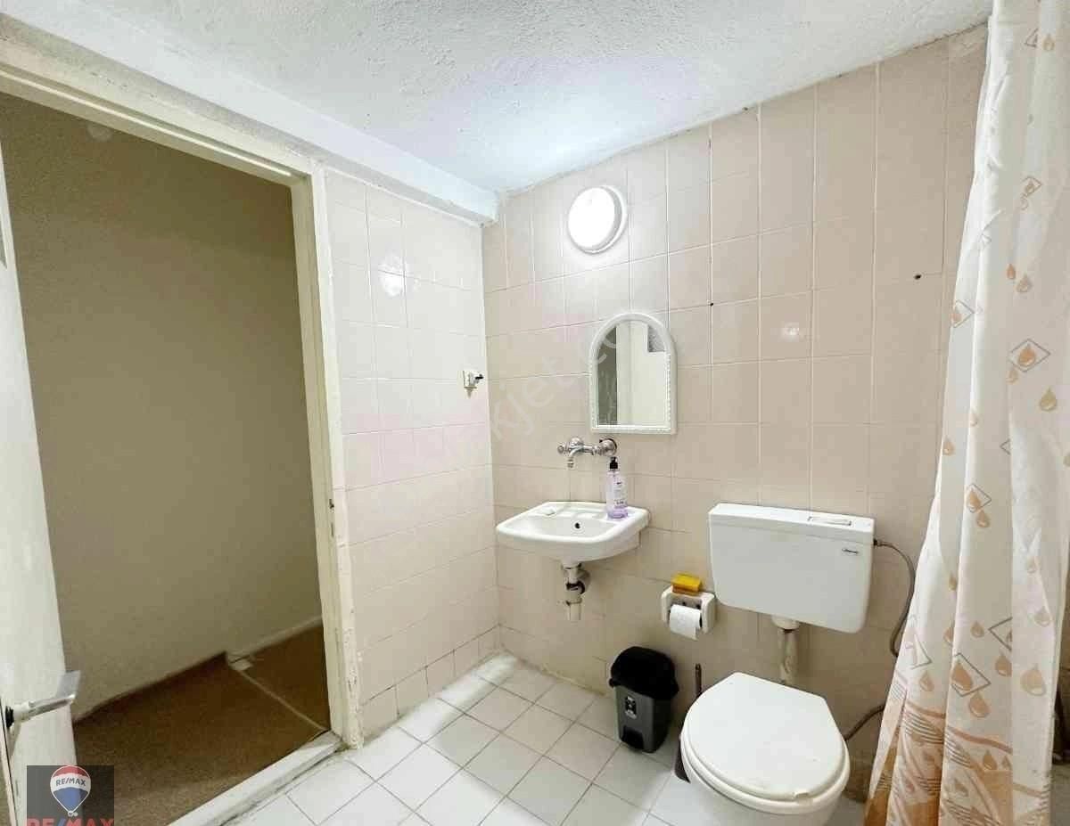 Bayraklı Postacılar Mahallesinde Satılık 3+1 Daire - Görsel 12