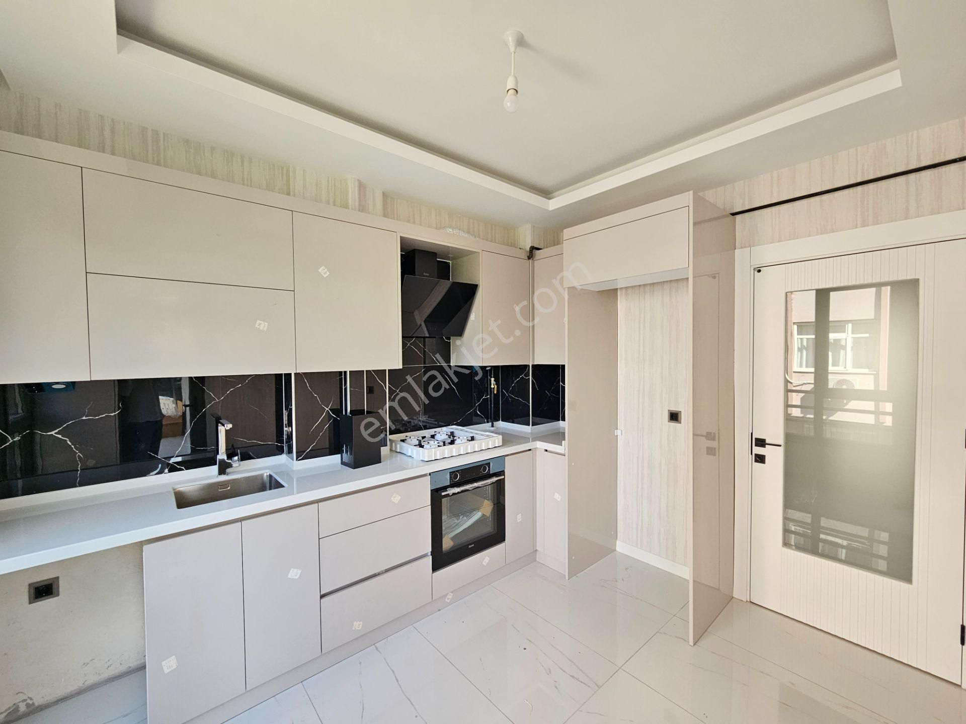 Hüsamettin Çelebi Mahallesi Diyanet Yurdu Yakını Satılık 2+1 Sıfır Arakat Lüx Daire