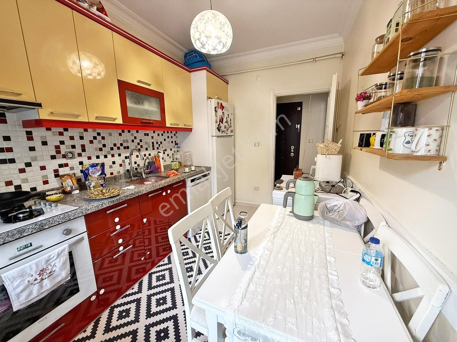 Alban'dan Metrobüse 6 Dk Balkonlu Körodasız 100m²2+1 Daire