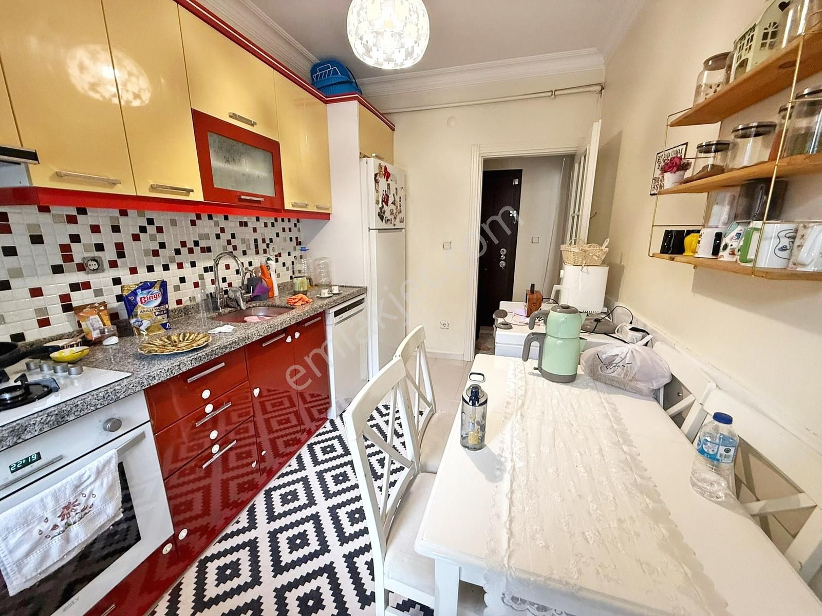 Alban'dan Metrobüse 6 Dk Balkonlu Körodasız 100m²2+1 Daire - Görsel 3