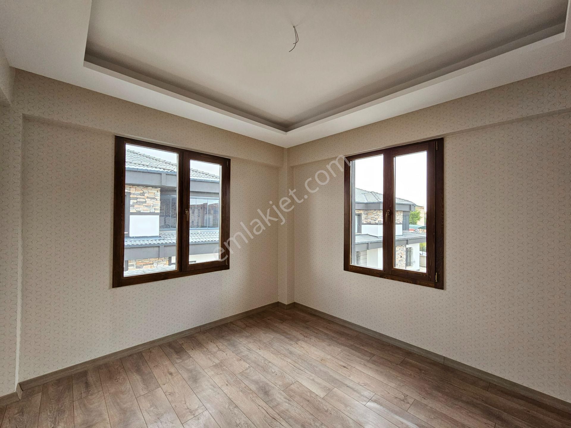 Sille Ak Mahallesinde 4+1 Satılık Fırsat Lüx Site İçi Villa - Görsel 8