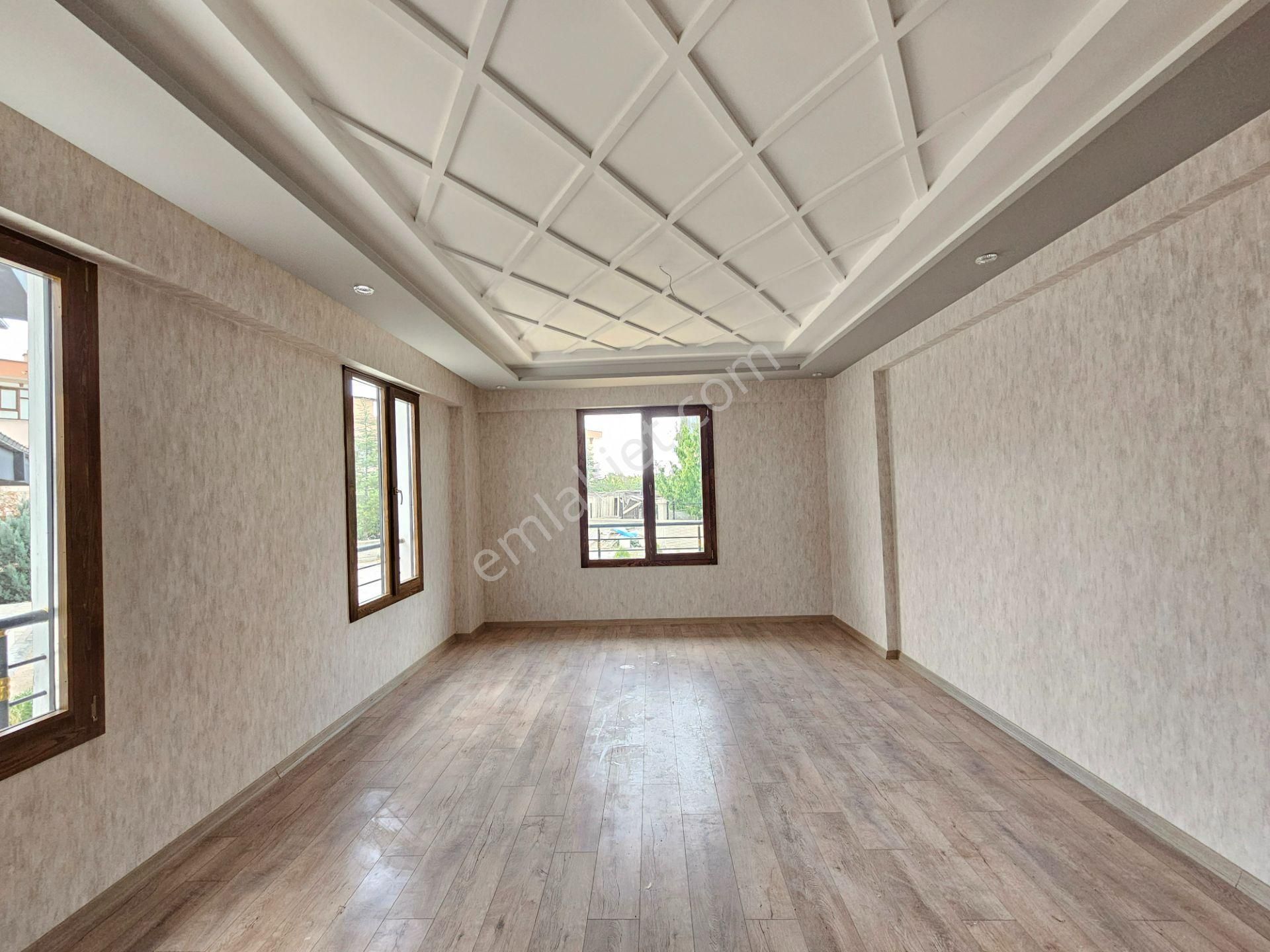 Sille Ak Mahallesinde 4+1 Satılık Fırsat Lüx Site İçi Villa - Görsel 17