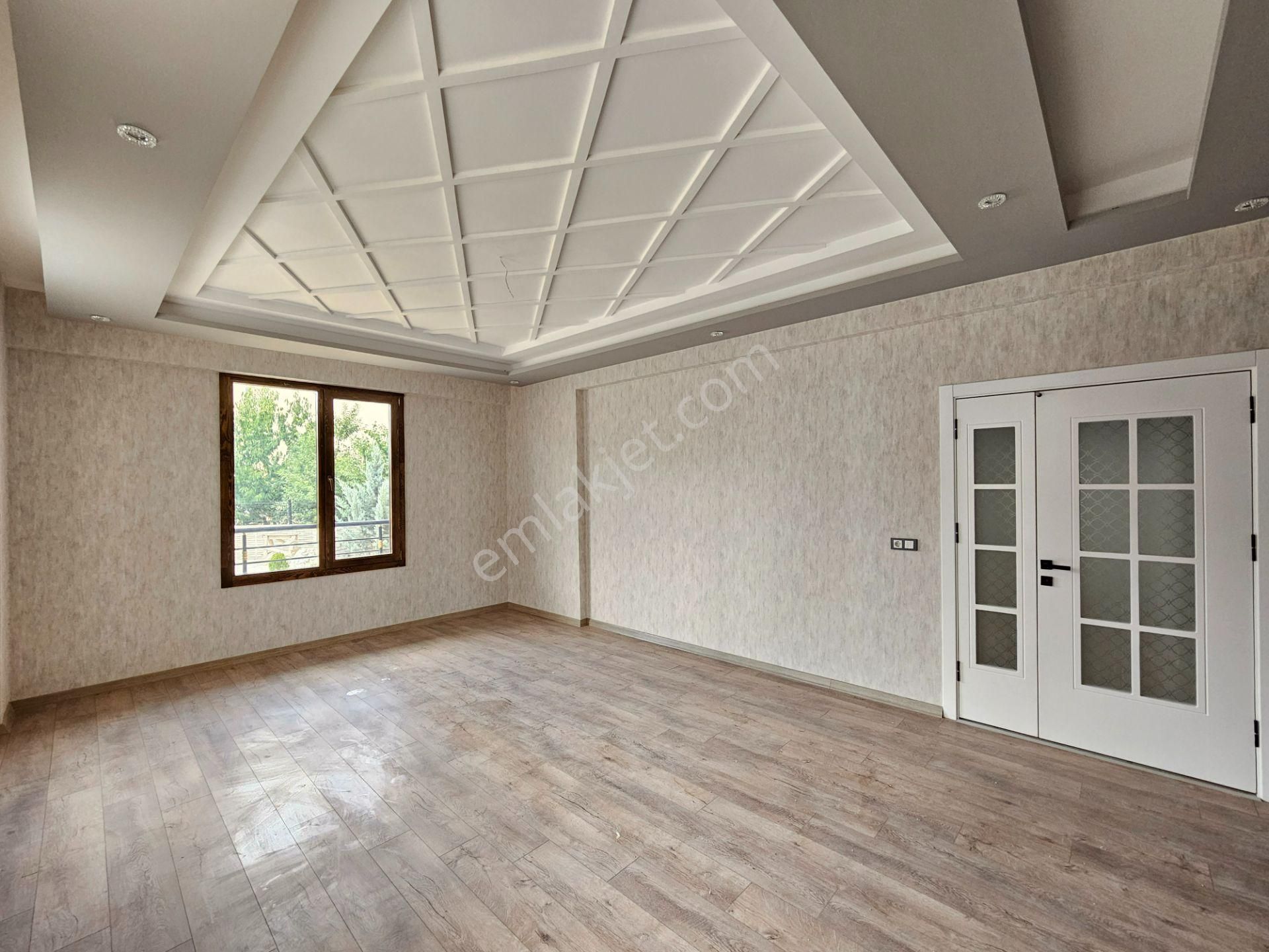 Sille Ak Mahallesinde 4+1 Satılık Fırsat Lüx Site İçi Villa - Görsel 16