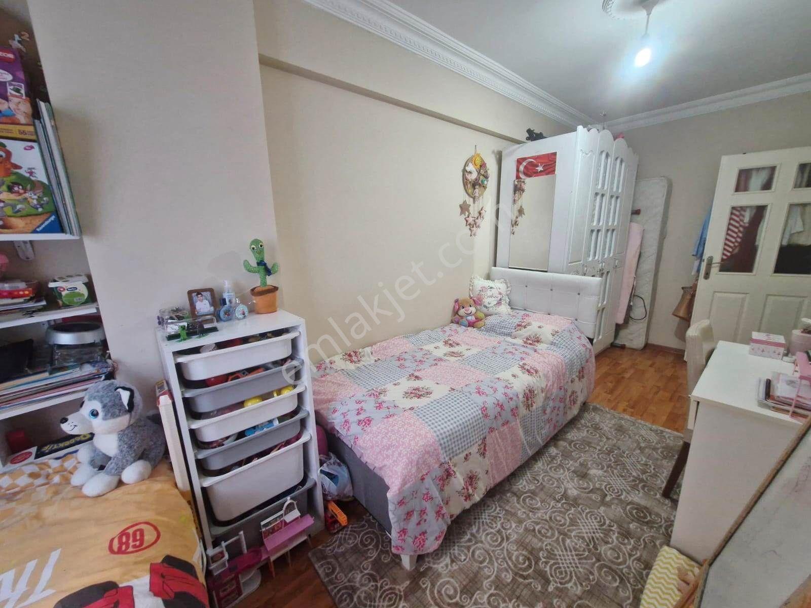 Yenibosna Satılık 2+1 Arakat Lüxs Daire - Görsel 8