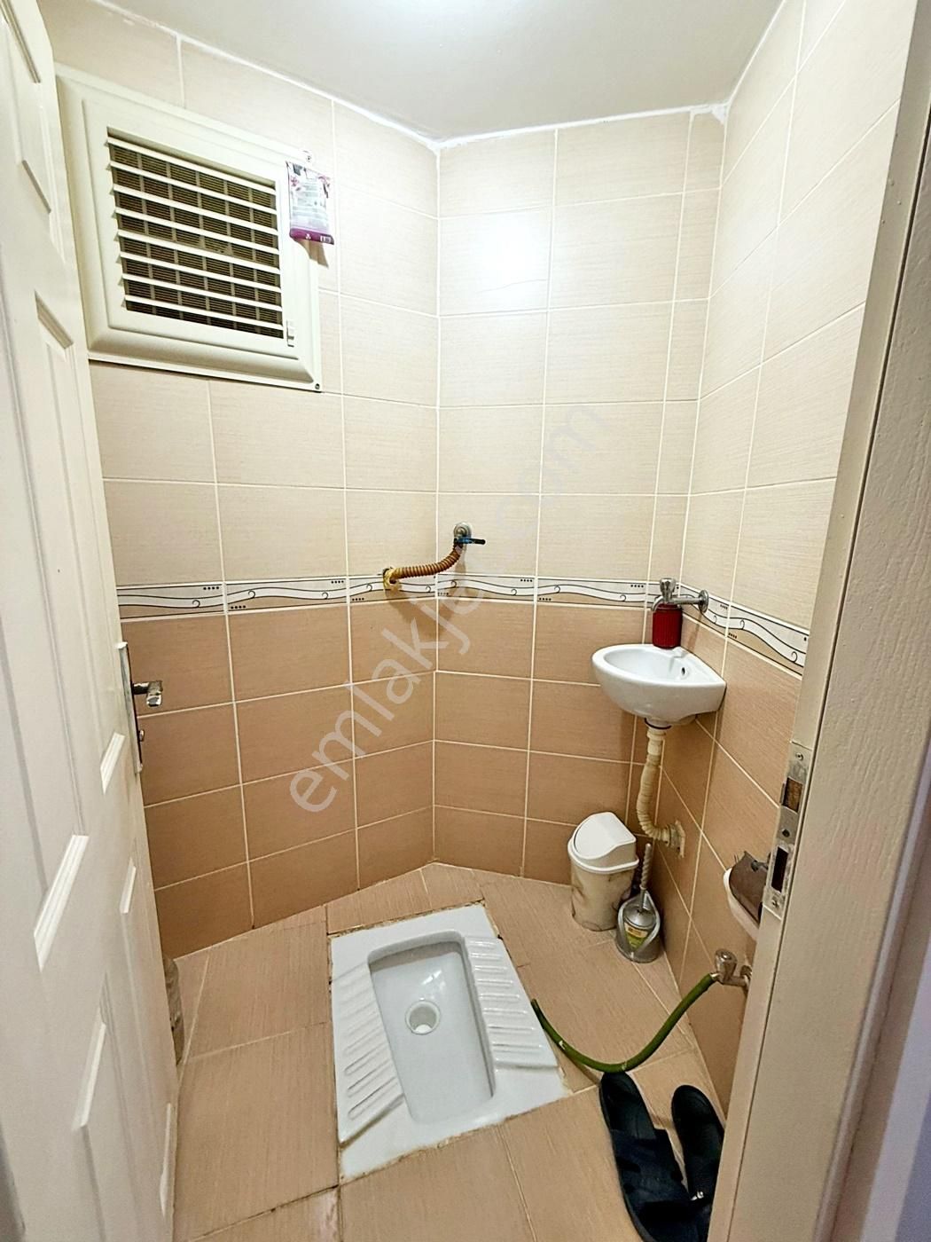 Alban'dan Metrobüse 9dk Balkonlu Geniş Mutfak 155 M² 3+1 Daire ! - Görsel 13
