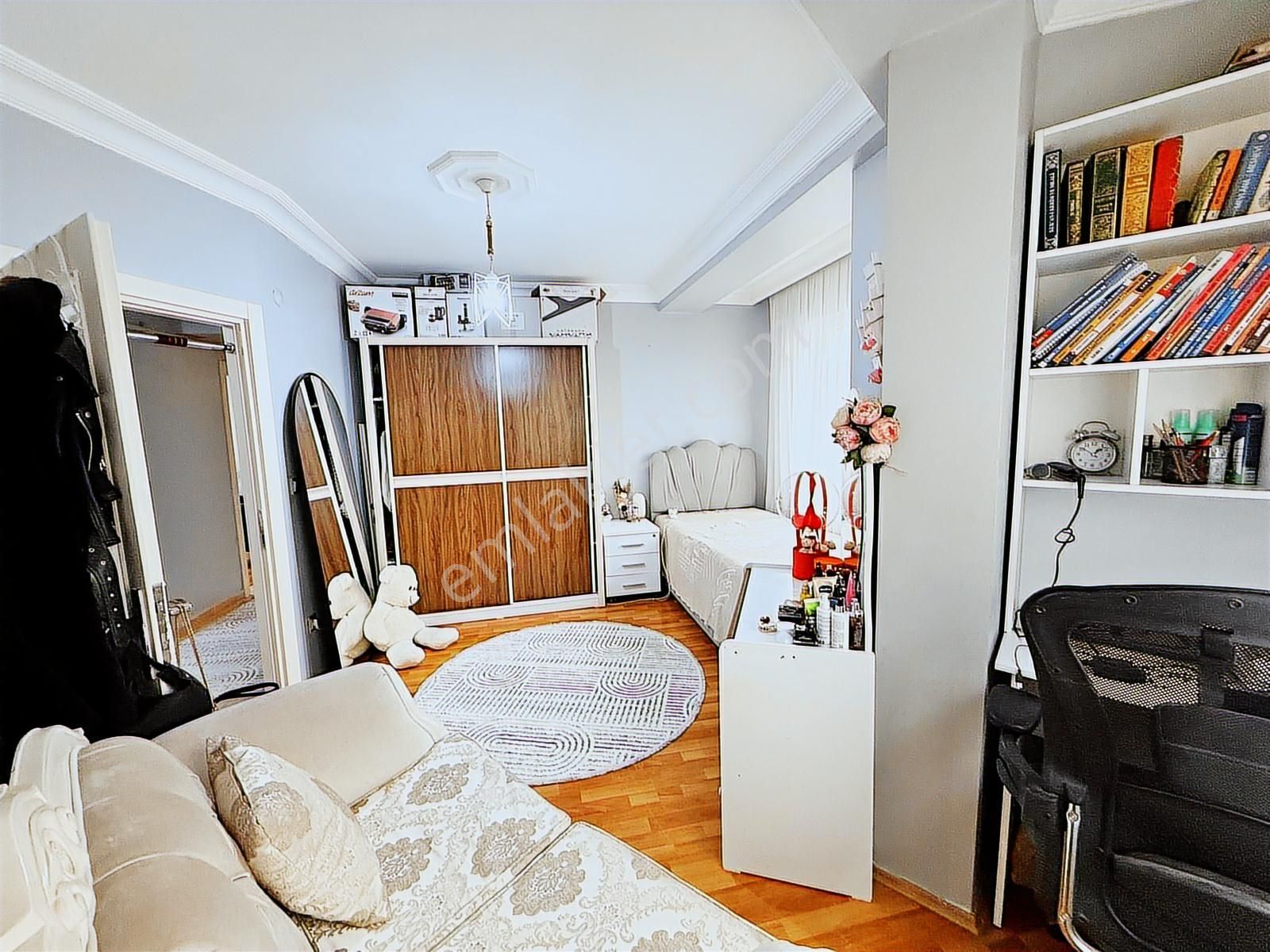 Alban'dan Metrobüse 9dk Balkonlu Geniş Mutfak 155 M² 3+1 Daire ! - Görsel 30