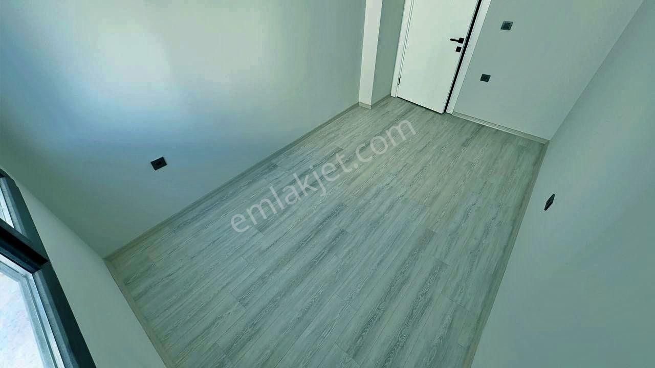 Uytundan Kadıköyde Ayrı Mutfaklı Doğalgazlı Ultra Lüks 2+1 Daire - Görsel 11