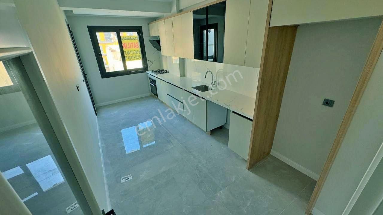 Uytundan Kadıköyde Ayrı Mutfaklı Doğalgazlı Ultra Lüks 2+1 Daire - Görsel 14