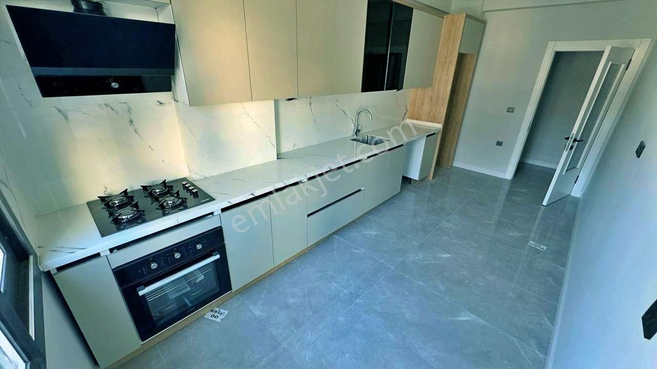 Uytundan Kadıköyde Ayrı Mutfaklı Doğalgazlı Ultra Lüks 2+1 Daire - Görsel 24