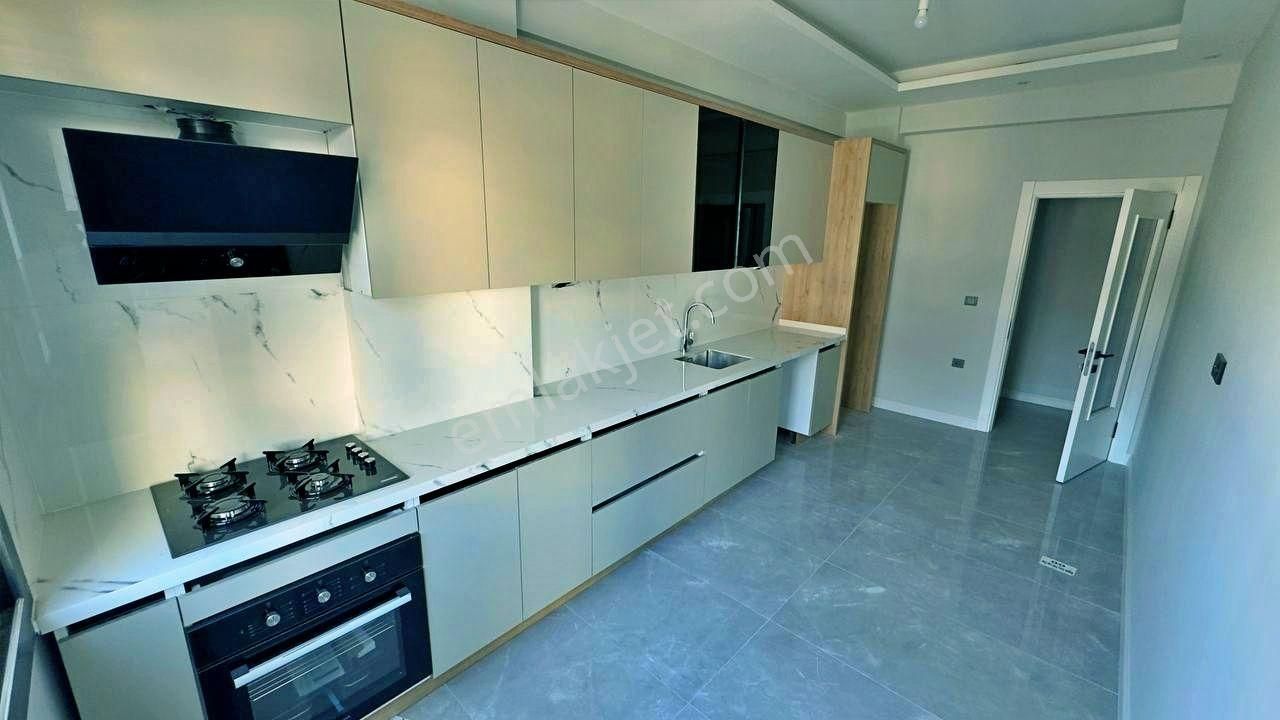 Uytundan Kadıköyde Ayrı Mutfaklı Doğalgazlı Ultra Lüks 2+1 Daire - Görsel 12