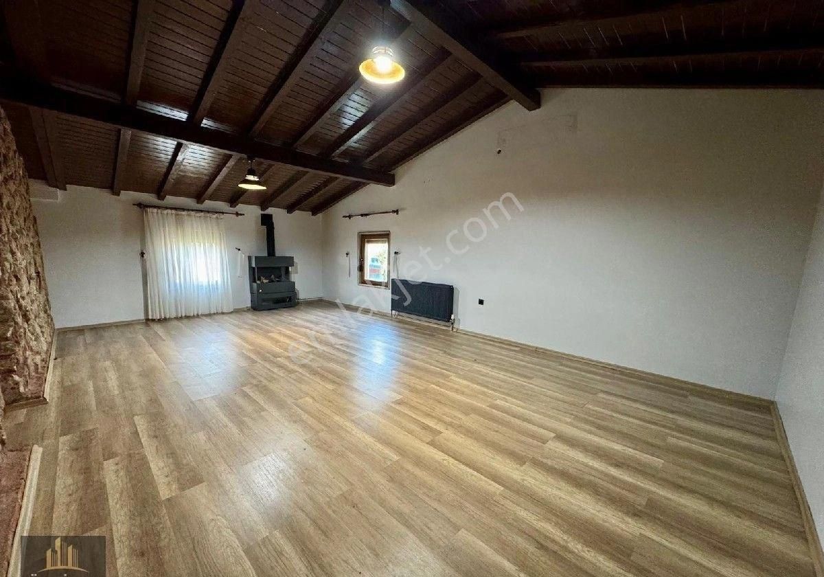 Hisarcık Bahçelievler'de Doğa İle İç İçe Her Detayı Özel Yazlık - Görsel 11