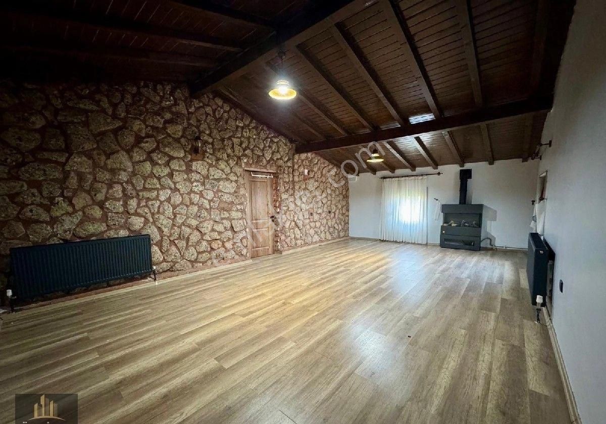 Hisarcık Bahçelievler'de Doğa İle İç İçe Her Detayı Özel Yazlık - Görsel 14