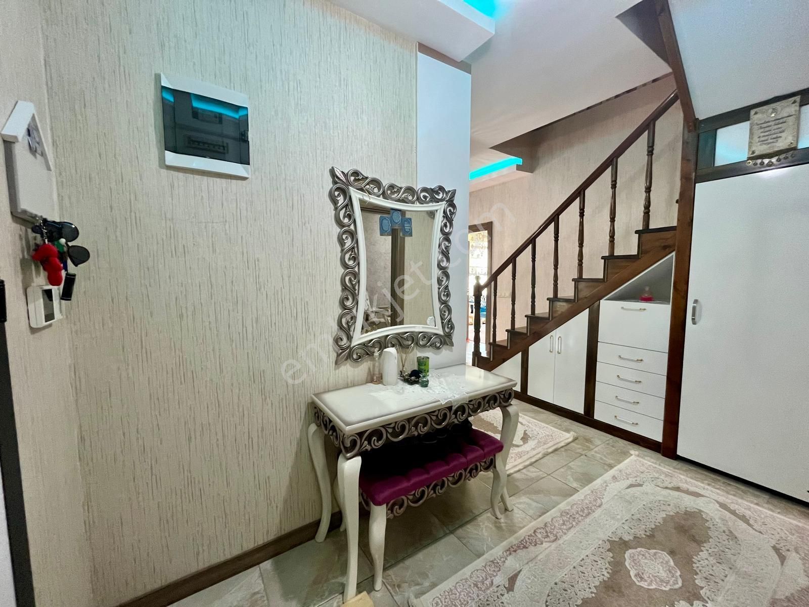 Ahmet Yesevi Caddesi Satılık 5+1 Daire - Görsel 15