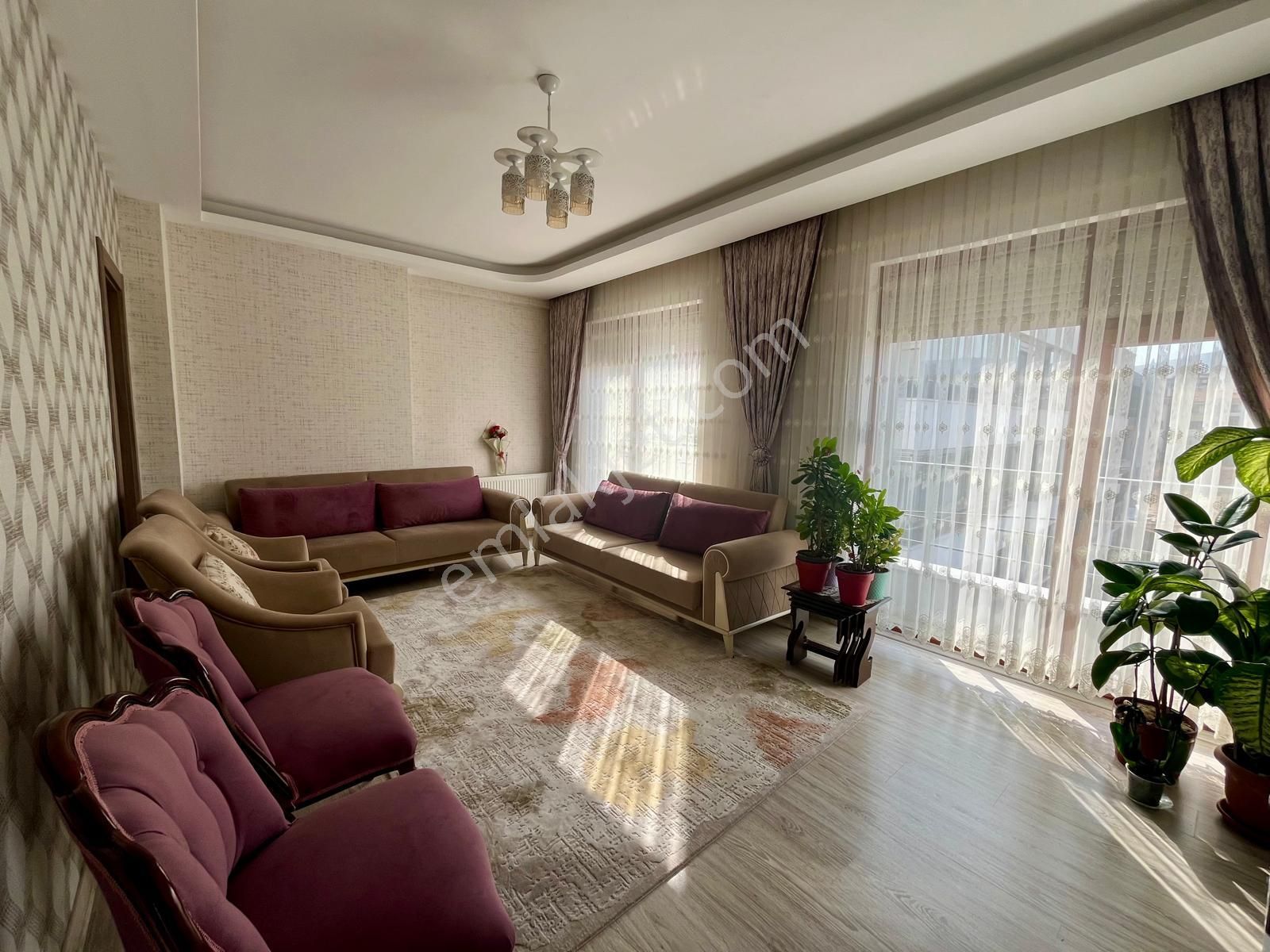 Ahmet Yesevi Caddesi Satılık 5+1 Daire - Görsel 8