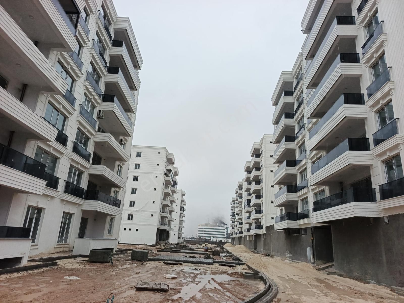 Acar Emlaktan 8mart Mah Zeydan Yapıda 3+1 175m2 Giriş Katı Daire - Görsel 12