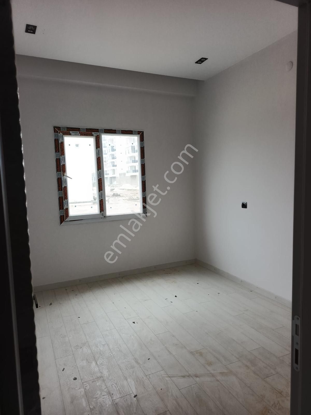 Acar Emlaktan 8mart Mah Zeydan Yapıda 3+1 175m2 Giriş Katı Daire - Görsel 6