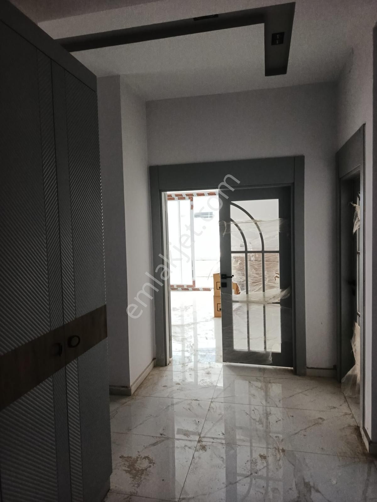 Acar Emlaktan 8mart Mah Zeydan Yapıda 3+1 175m2 Giriş Katı Daire - Görsel 10