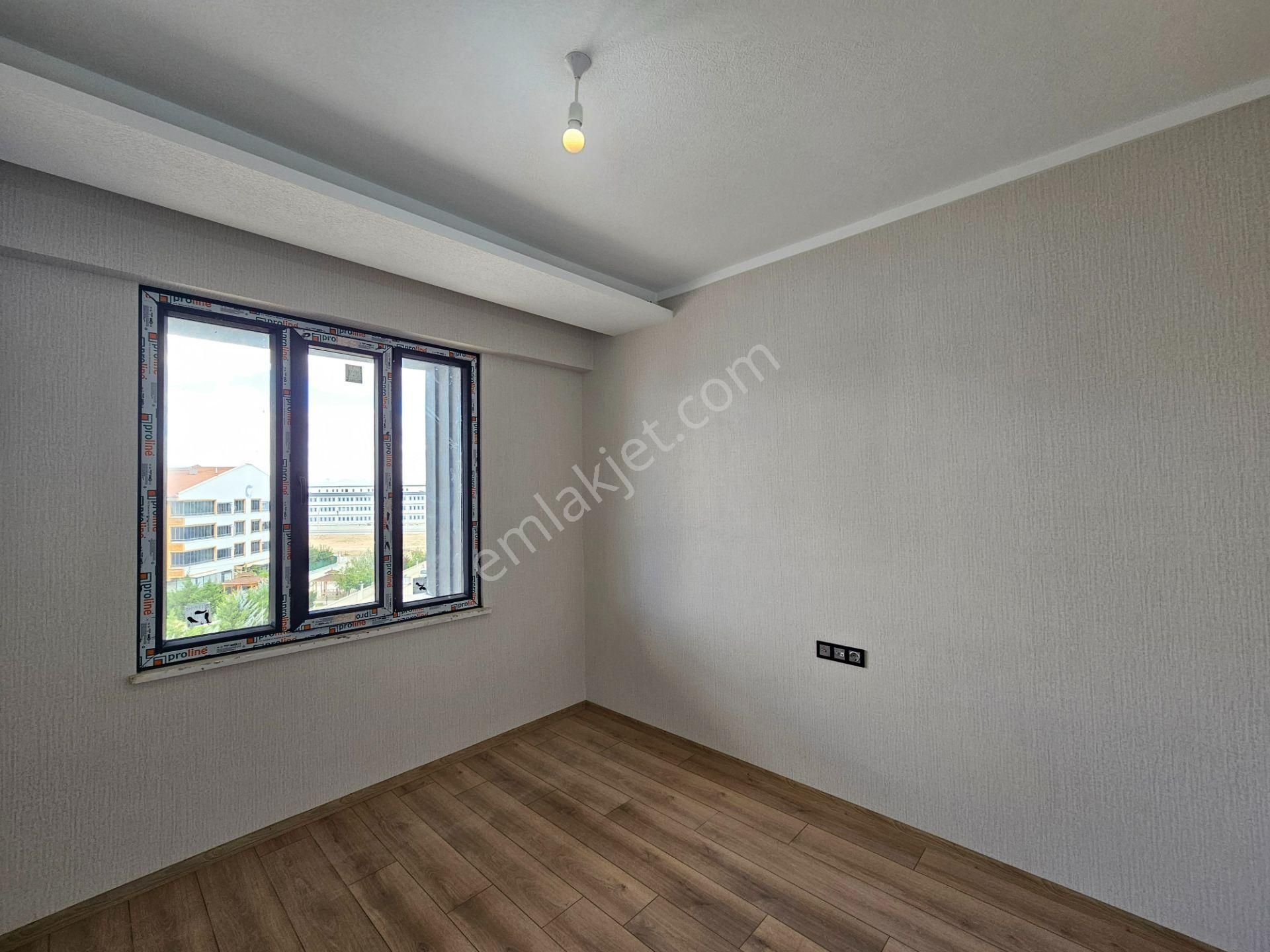 Ahmet Yesevi Caddesi Ve Beyhekim Caddesi Yakını Ultra Lüx Site İçerisinde Satılık 3+1 Daireler - Görsel 8