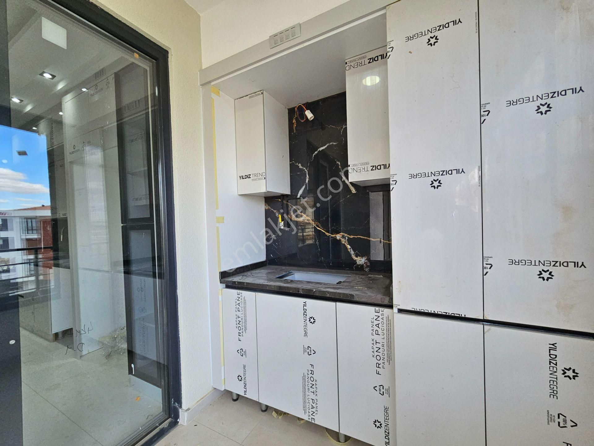 Ahmet Yesevi Caddesi Ve Beyhekim Caddesi Yakını Ultra Lüx Site İçerisinde Satılık 3+1 Daireler - Görsel 15