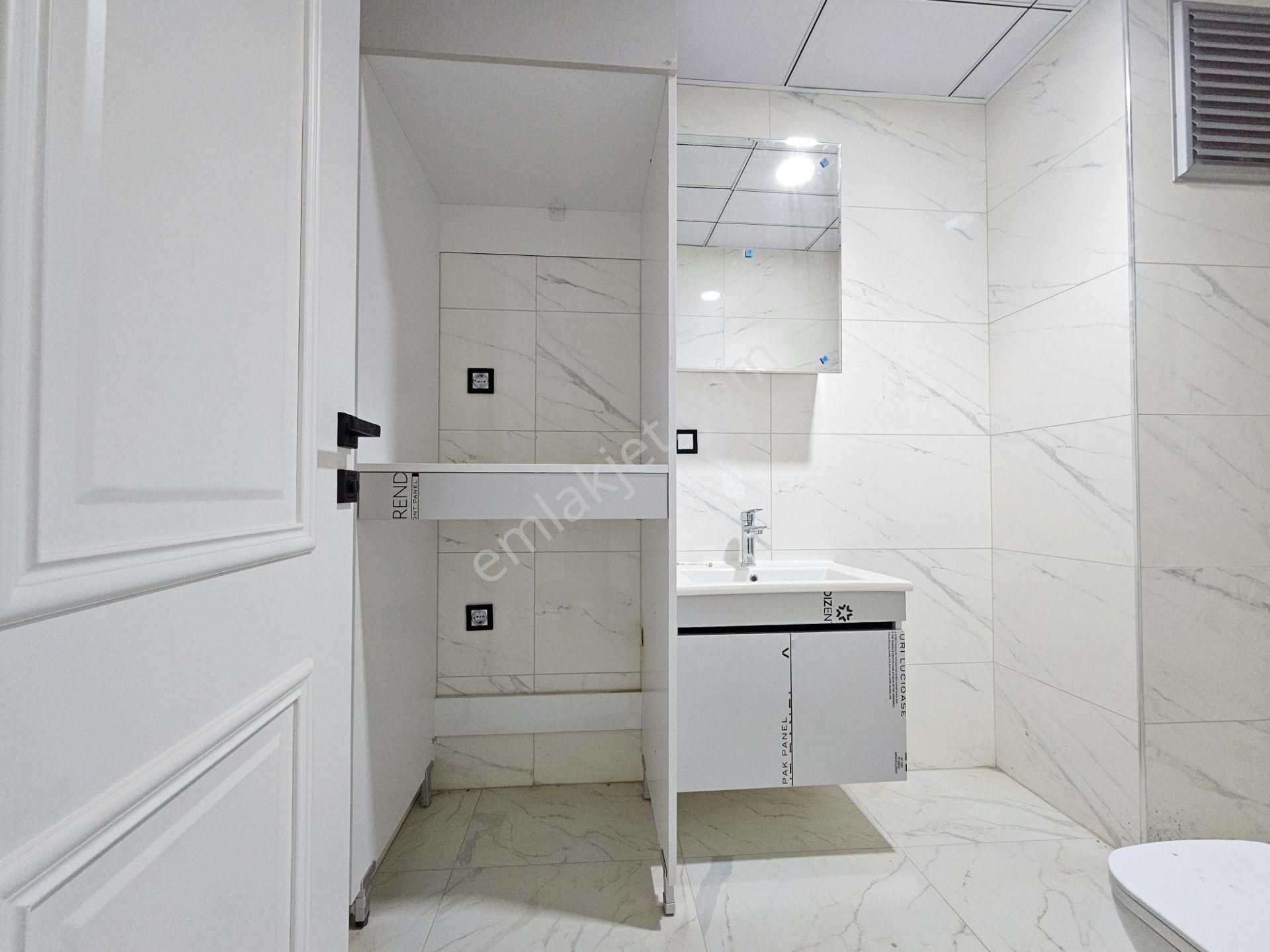 Ahmet Yesevi Caddesi Ve Beyhekim Caddesi Yakını Ultra Lüx Site İçerisinde Satılık 3+1 Daireler - Görsel 32