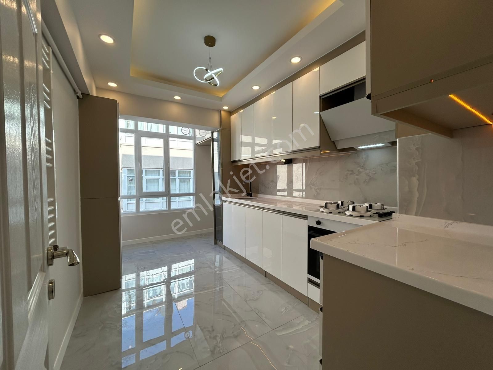 New Kent'den Pınarbaşı Mah. 3+1 Full+full Yapılı Masrafsız Daire - Görsel 3