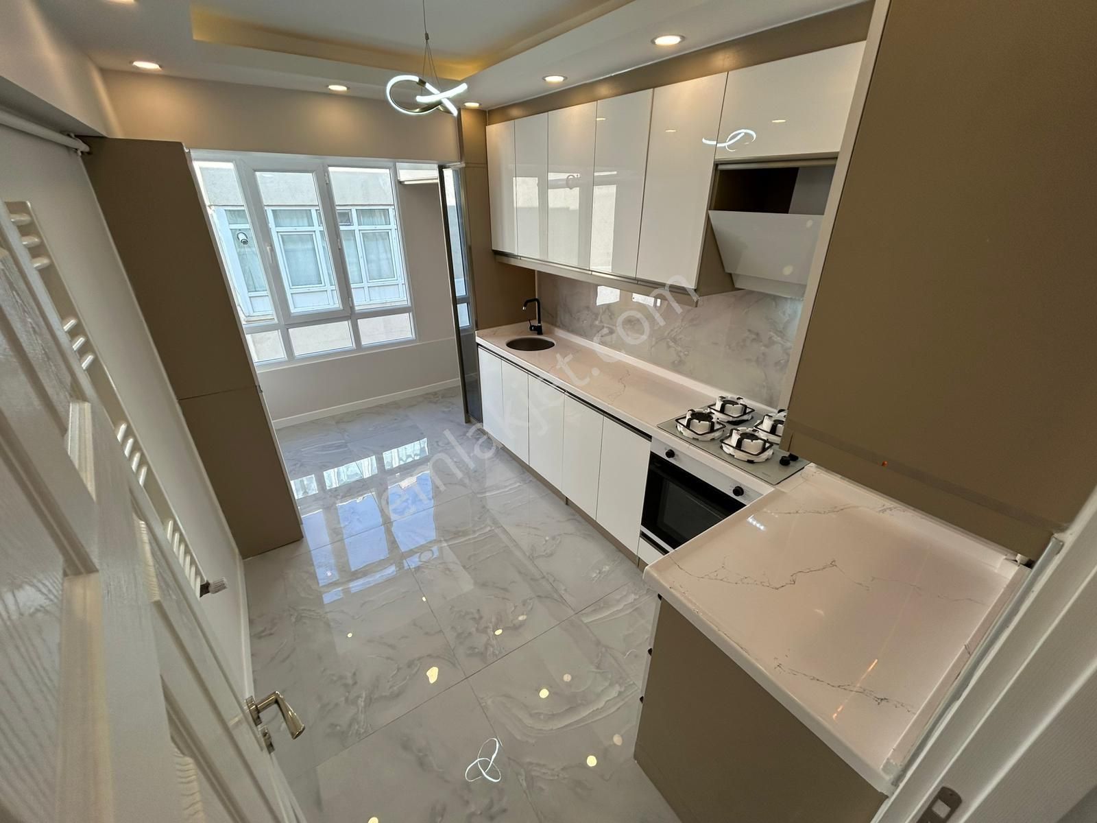 New Kent'den Pınarbaşı Mah. 3+1 Full+full Yapılı Masrafsız Daire - Görsel 4