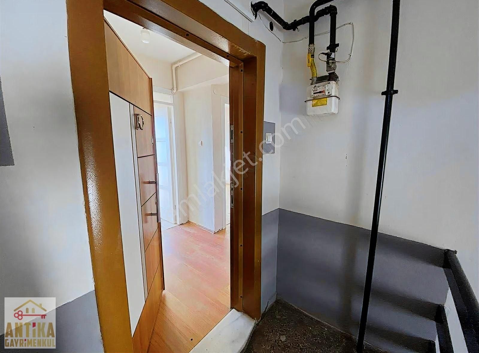 Antika Gayrimenkulden Şehir Merkeznde Doğalgazlı 3+1 Geniş Daire - Görsel 2