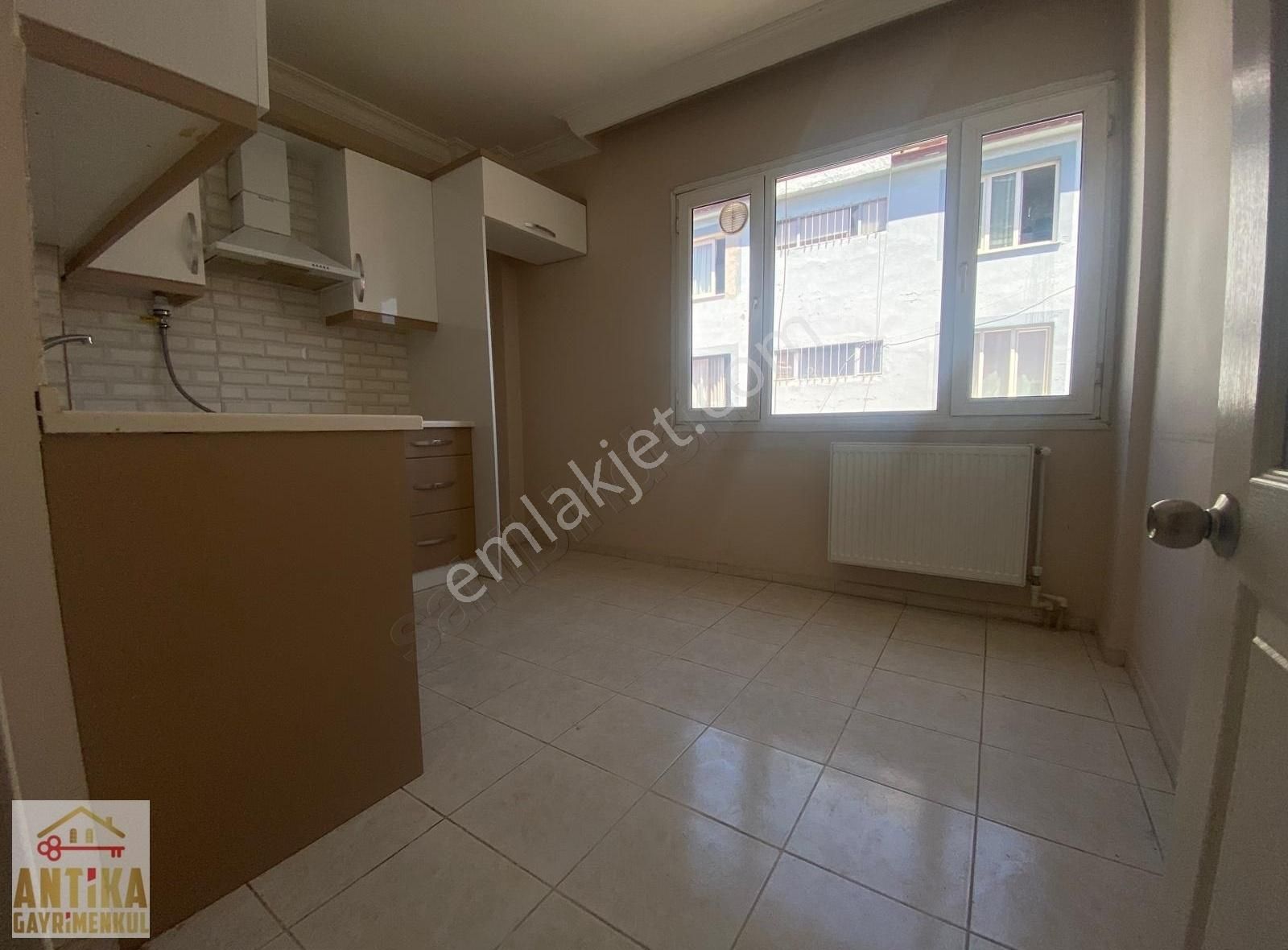 Antika Gayrimenkulden Atatürk Mahallesinde Kiralık 3+1 Daire - Görsel 14