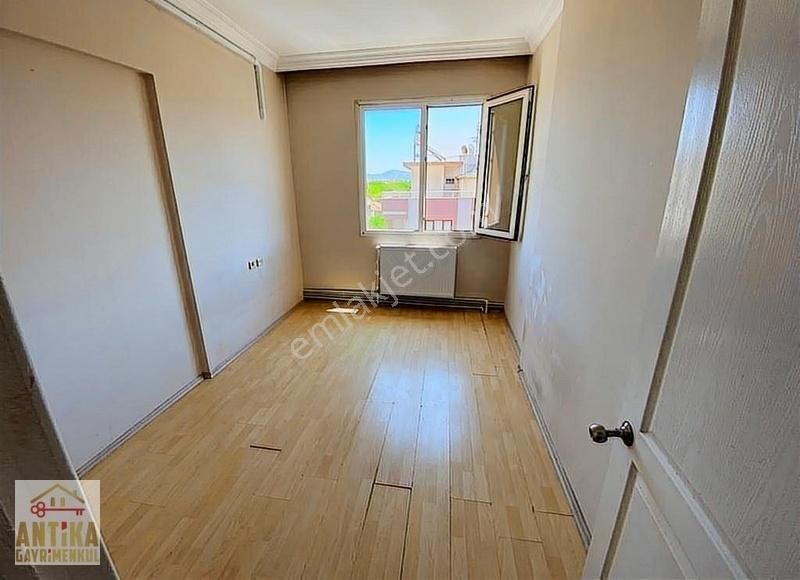 Antika Gayrimenkulden Atatürk Mahallesinde Kiralık 3+1 Daire - Görsel 3