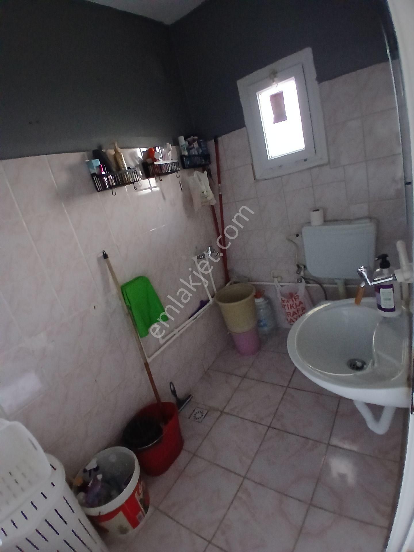 Komple Satılık 202 M2 Bahçeli Çok Geniş Ferah Bir Bina - Görsel 15