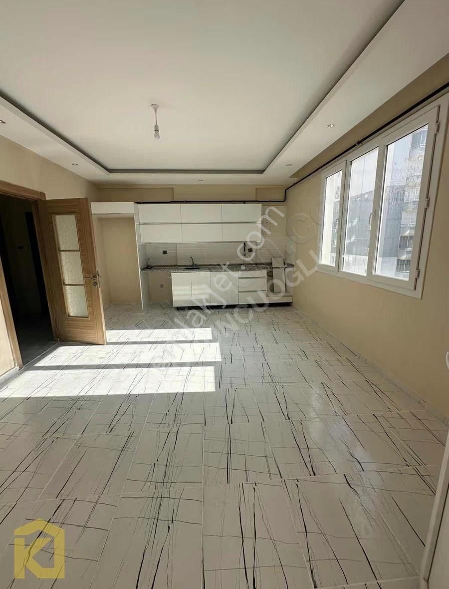 Koyuncuoğlu'ndan Adliye Yanı Satılık 3+1