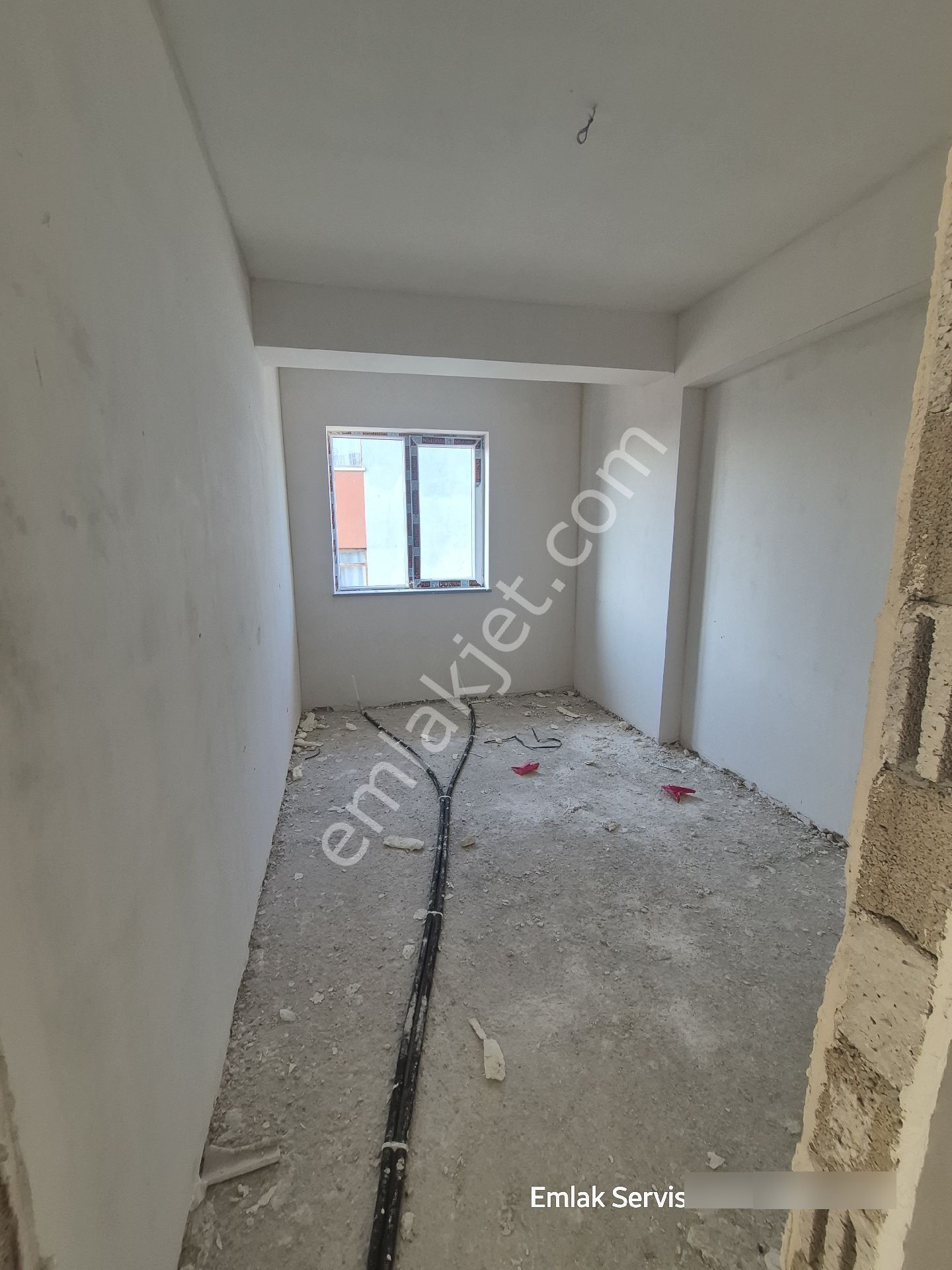 Temellı Merkezde Asansörlü Ön Cephe 2+1 - Görsel 5