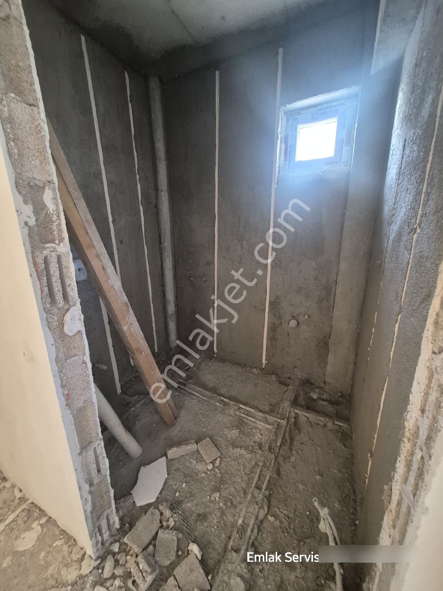 Temellı Merkezde Asansörlü Ön Cephe 2+1 - Görsel 7