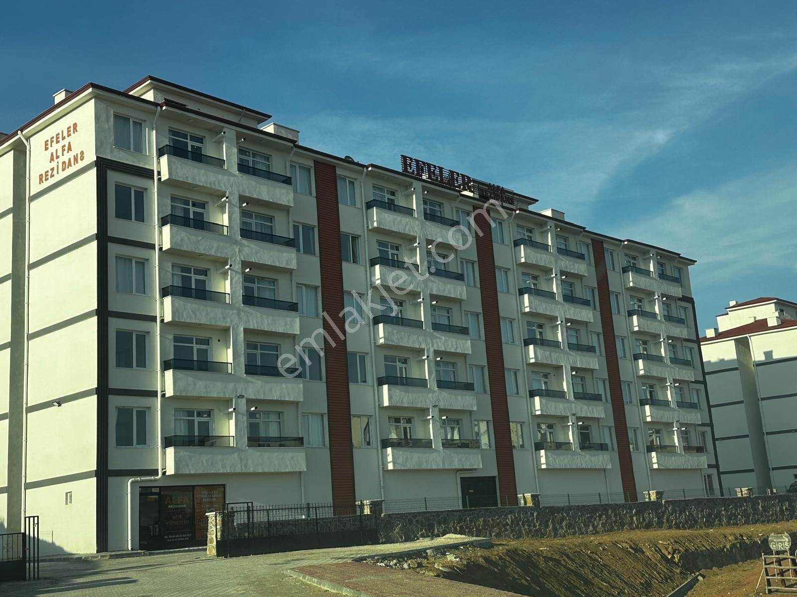 Türker Emlak'tan Şehir Hastanesi Yakınında Eşyalı Kiracılı 1+1