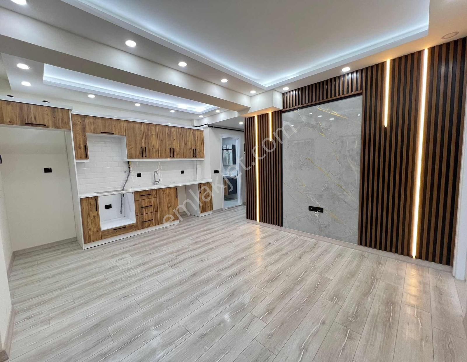 Akalın'dan 1+1 Asansör Doğalgaz Otopark İnönü Cad. Metro Yakını