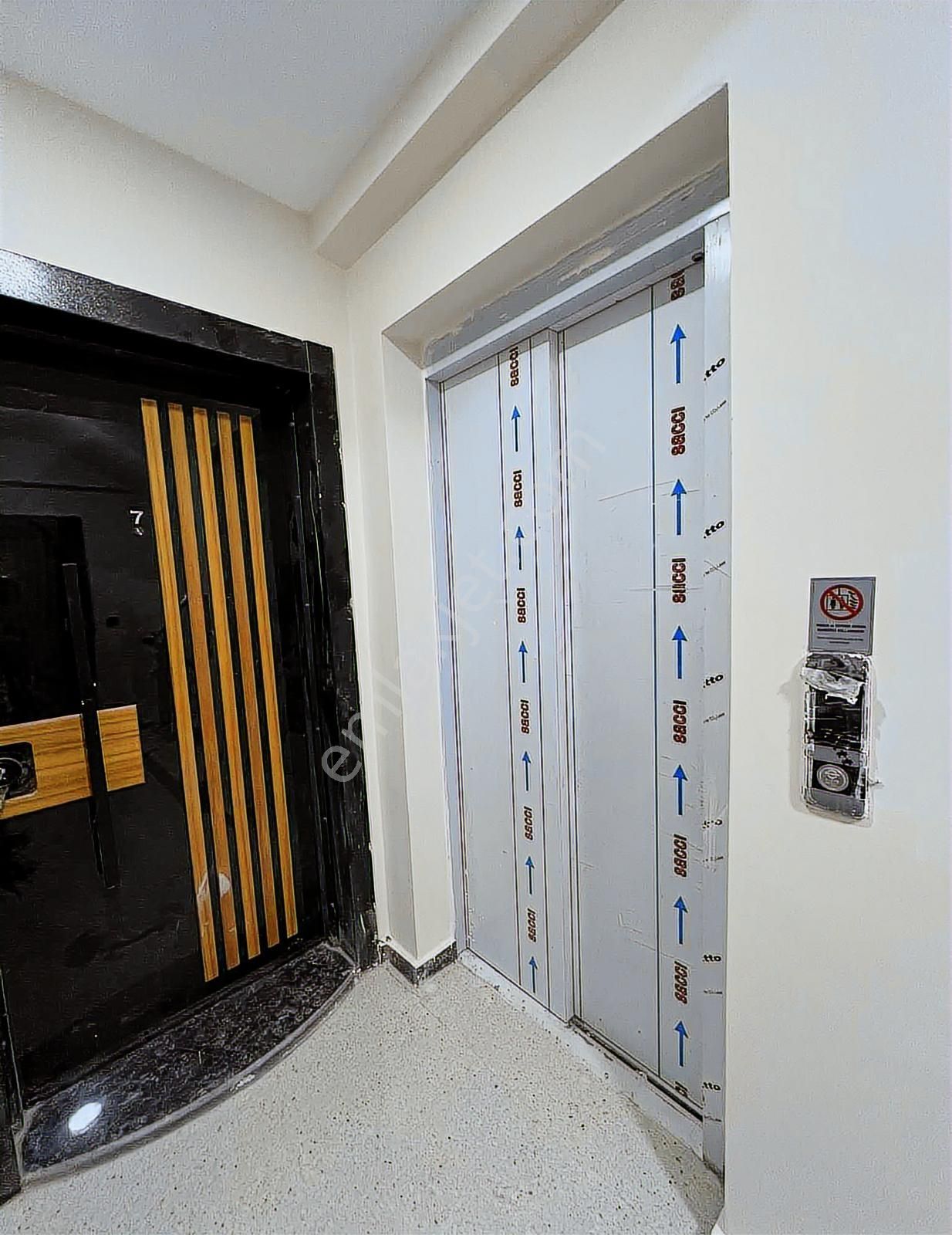 Akalın'dan 1+1 Asansör Doğalgaz Otopark İnönü Cad. Metro Yakını - Görsel 4