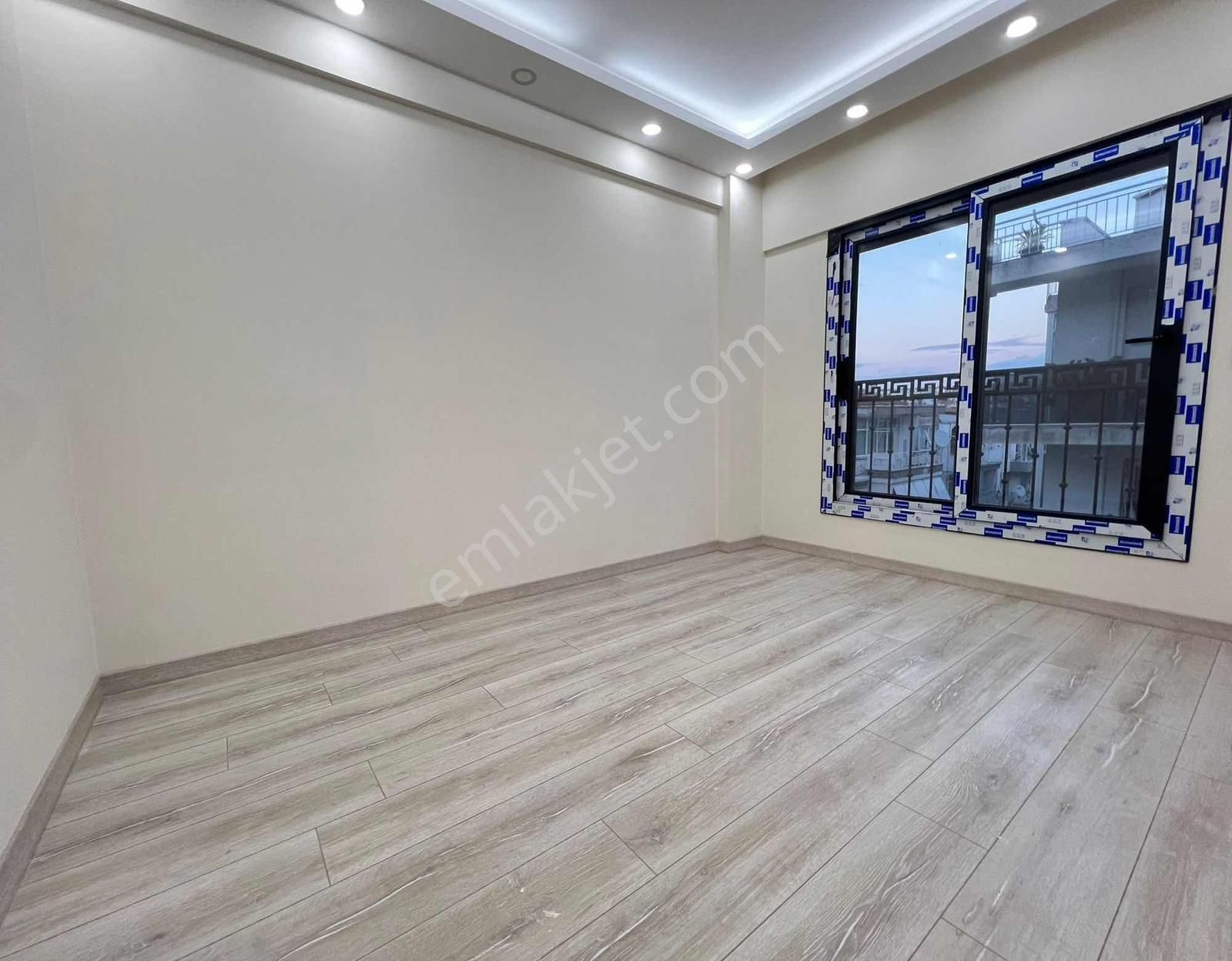 Akalın'dan 1+1 Asansör Doğalgaz Otopark İnönü Cad. Metro Yakını - Görsel 6