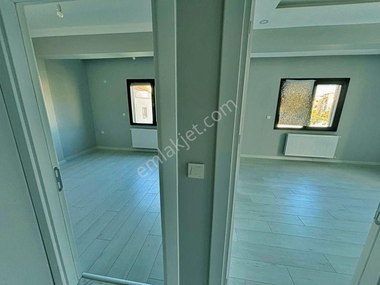 Uytundan Burhaniye Bahçelievler'de Arakat Doğalgazlı 2+1 Daire - Görsel 4