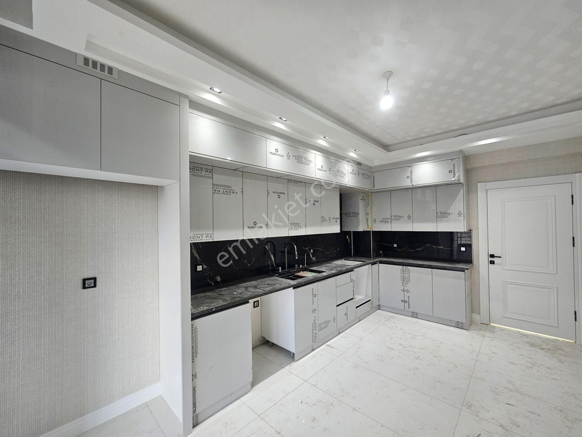 Ahmet Yesevi Caddesi Ve Beyhekim Caddesi Yakını Ultra Lüx Site İçerisinde Satılık 3+1 Daireler - Görsel 14