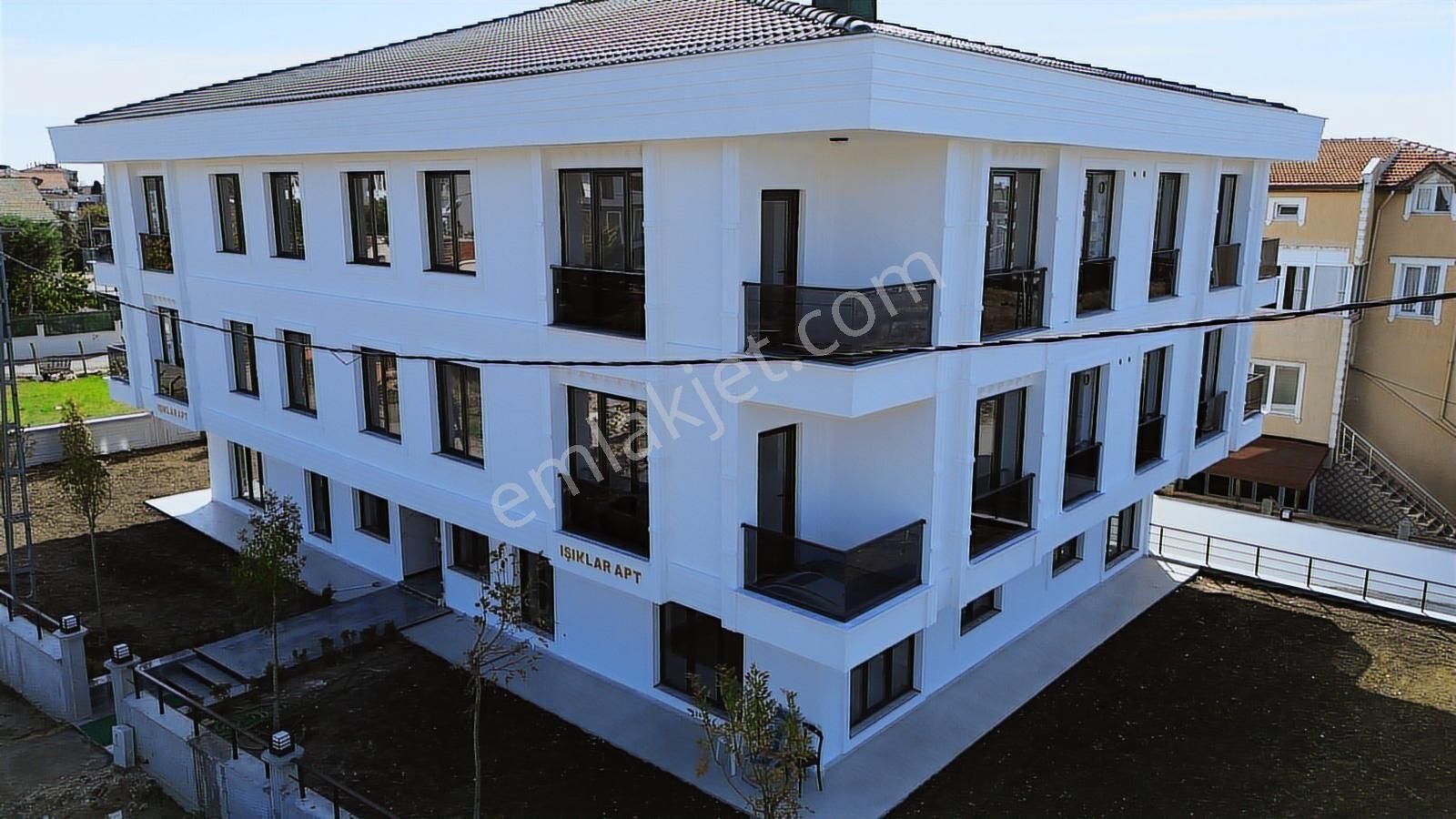 Büyükçekmece Kamiloba`da Geniş Ve Ferah 2+1 Sıfır Satılık Daire