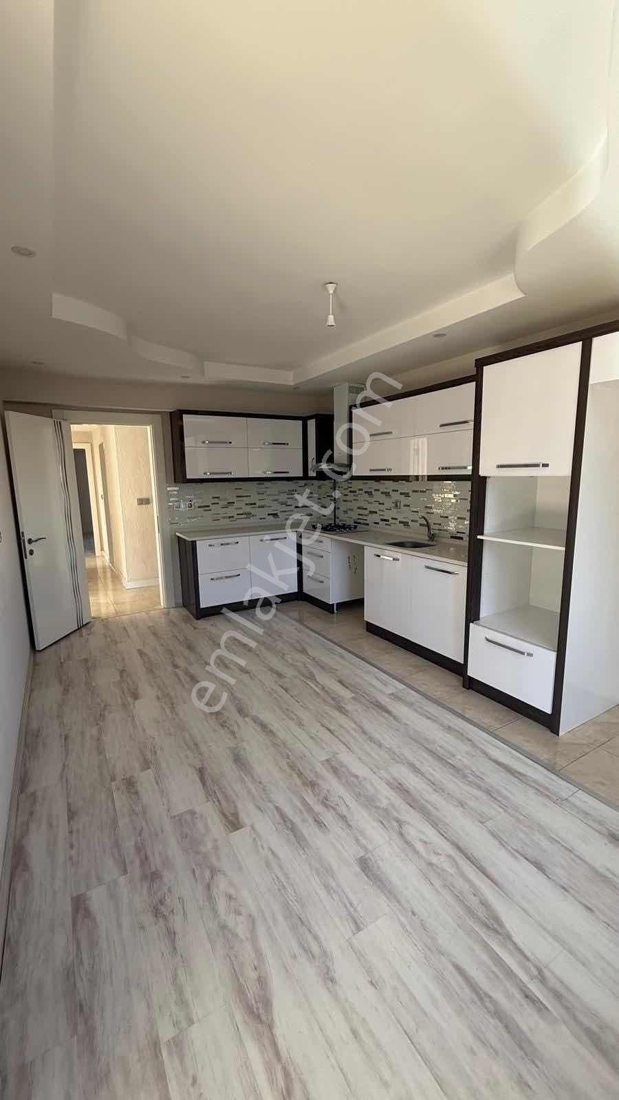 Kocabıyık Gayrimenkul'den Yenişafak'ta Kiralık 3+1 Daire