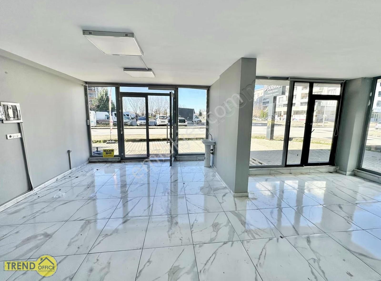 Kiralık Cadde Üzeri Köşe Dükkan - Görsel 6