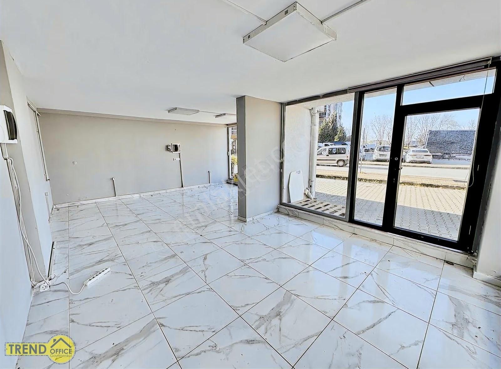 Kiralık Cadde Üzeri Köşe Dükkan - Görsel 8