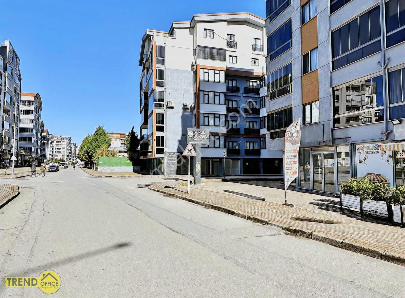 Kiralık Cadde Üzeri Köşe Dükkan - Görsel 5