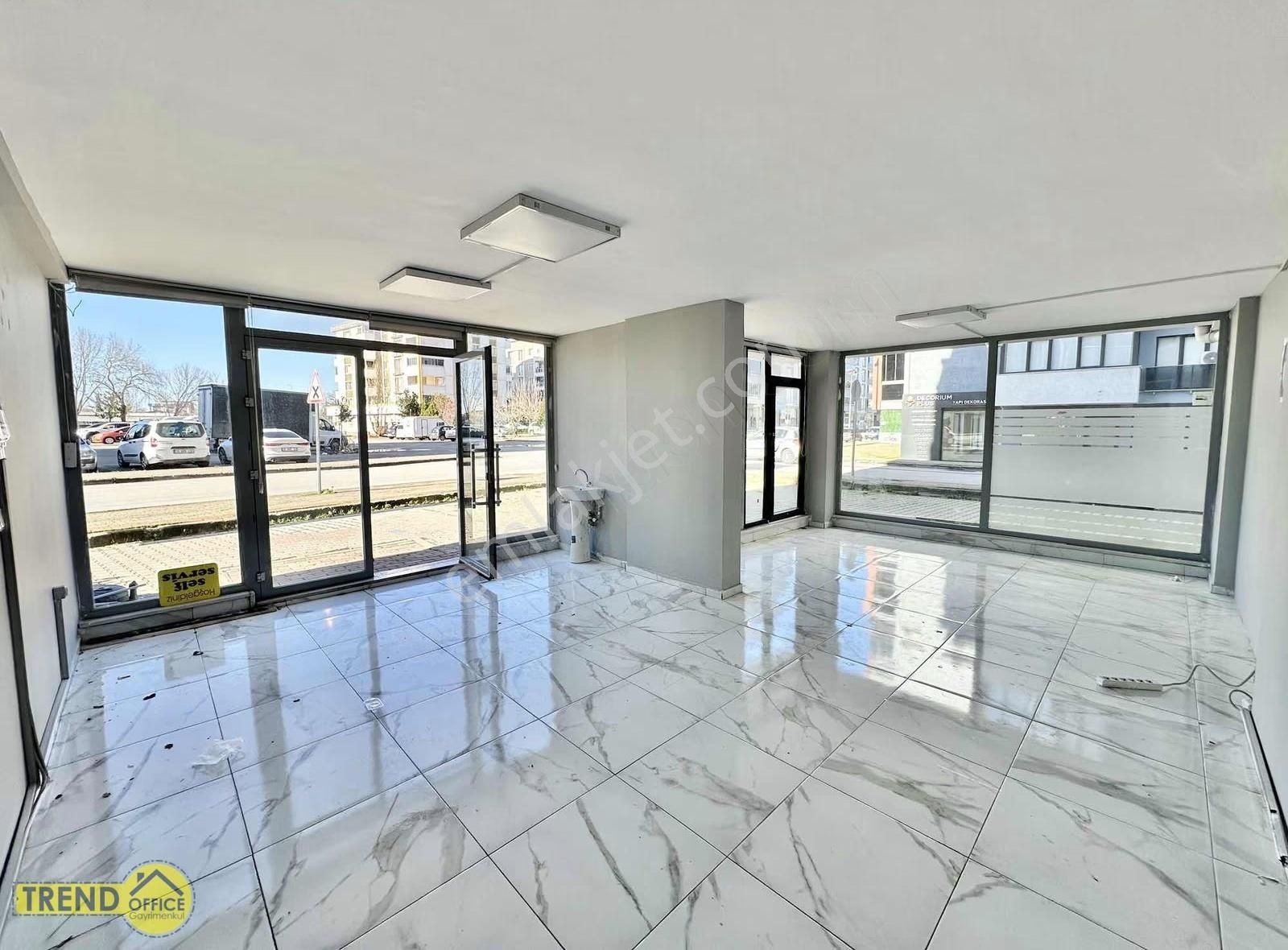 Kiralık Cadde Üzeri Köşe Dükkan - Görsel 9