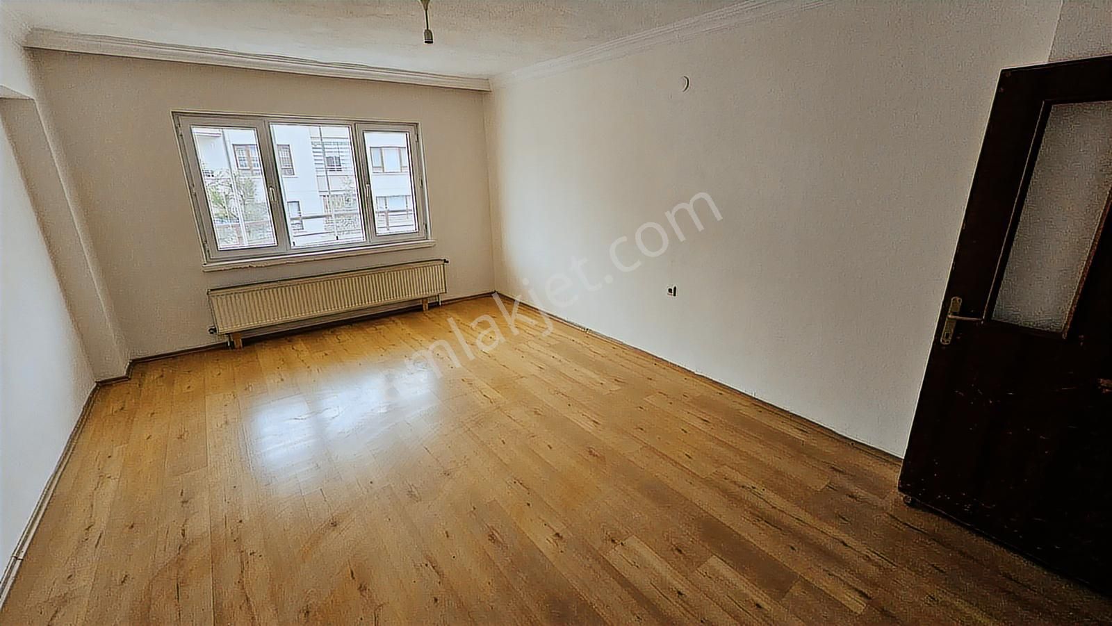 Kutlu Mah İmam Alim Sultan Caddeye Yakın Ara Kat Ön Cephe 3+1