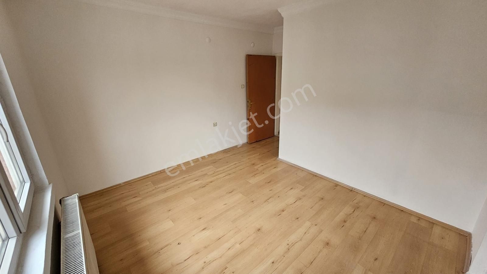 Kutlu Mah İmam Alim Sultan Caddeye Yakın Ara Kat Ön Cephe 3+1 - Görsel 14